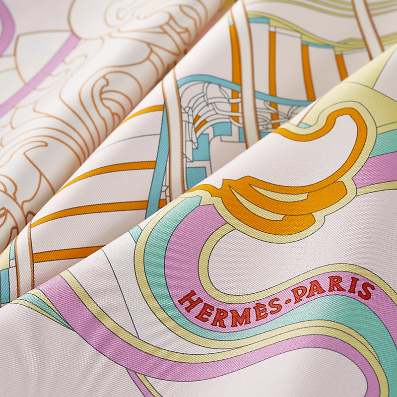 Carré 90 La Ligne Coup de Fouet - Rose | Hermès Canada